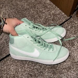 COPY - Nike blazers mint green